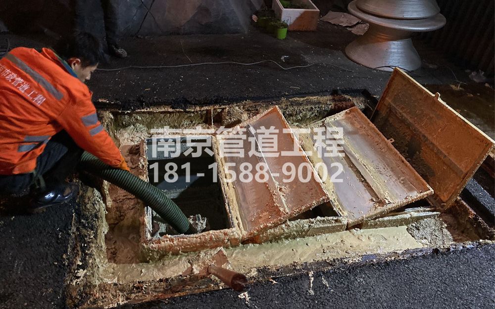 276观音里饭店隔油池清理